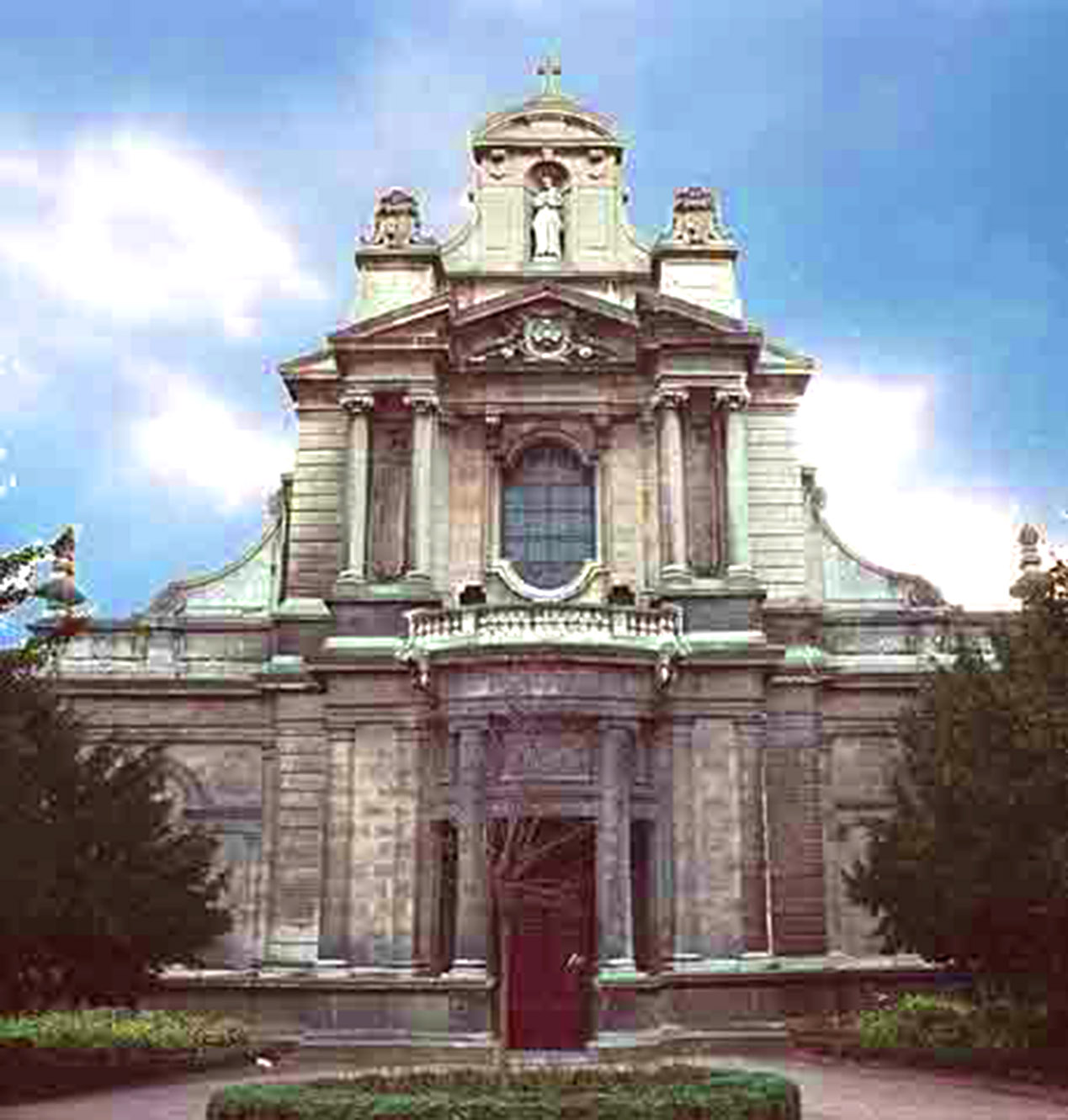St Bruno, the facade